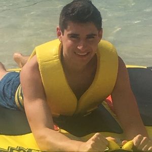 Meet your Posher, Cameron